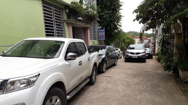 Gambar tidak terklasifikasi, 1 dari 14, tombol