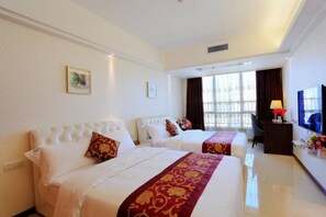 Premium bedding, desk, blackout drapes, iron/ironing board - YOYO Apartment Jinrong Branch (Guangzhou)
