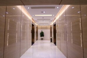 Hallway - YOYO Apartment Jinrong Branch (Guangzhou)