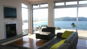 House, 4 Bedrooms | Living area | Flat-screen TV, DVD player - Hot Water Beach - Coromandel (Hot Water Beach)