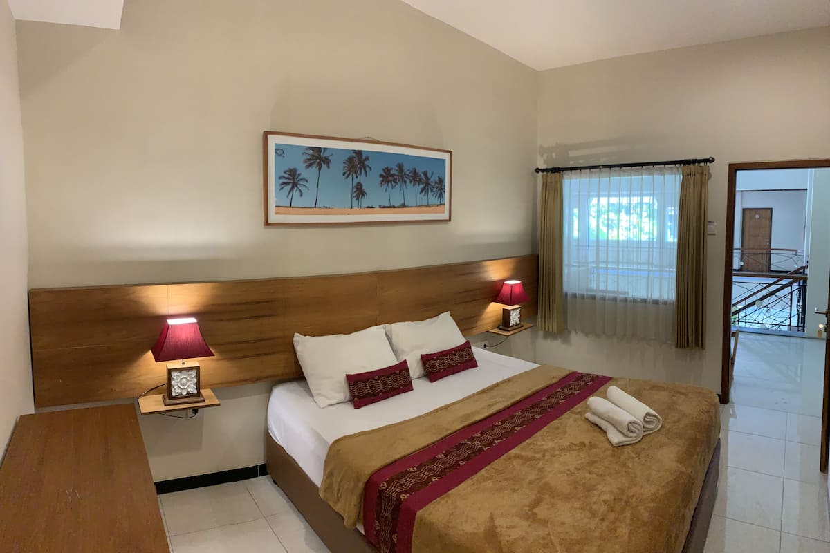 Standard Double Room | Desk, soundproofing, free WiFi, bed sheets