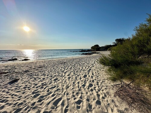 Luxury villa, heated pool at 30 °, Spa at 37 °, 200 m beach and trails