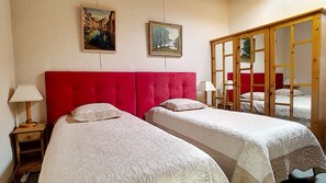 1 bedroom, iron/ironing board, WiFi