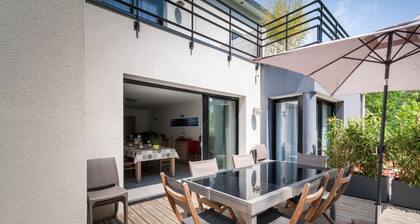 Talo maailman lopussa meri Crozonin niemimaalla Bretagnessa