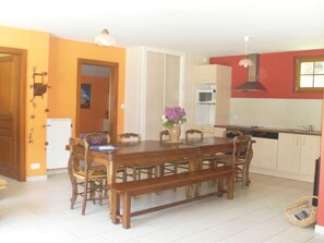 Dining - Chalet on the shores of Lac de Longemer on a hectare of multi-activity playground (Xonrupt-Longemer)