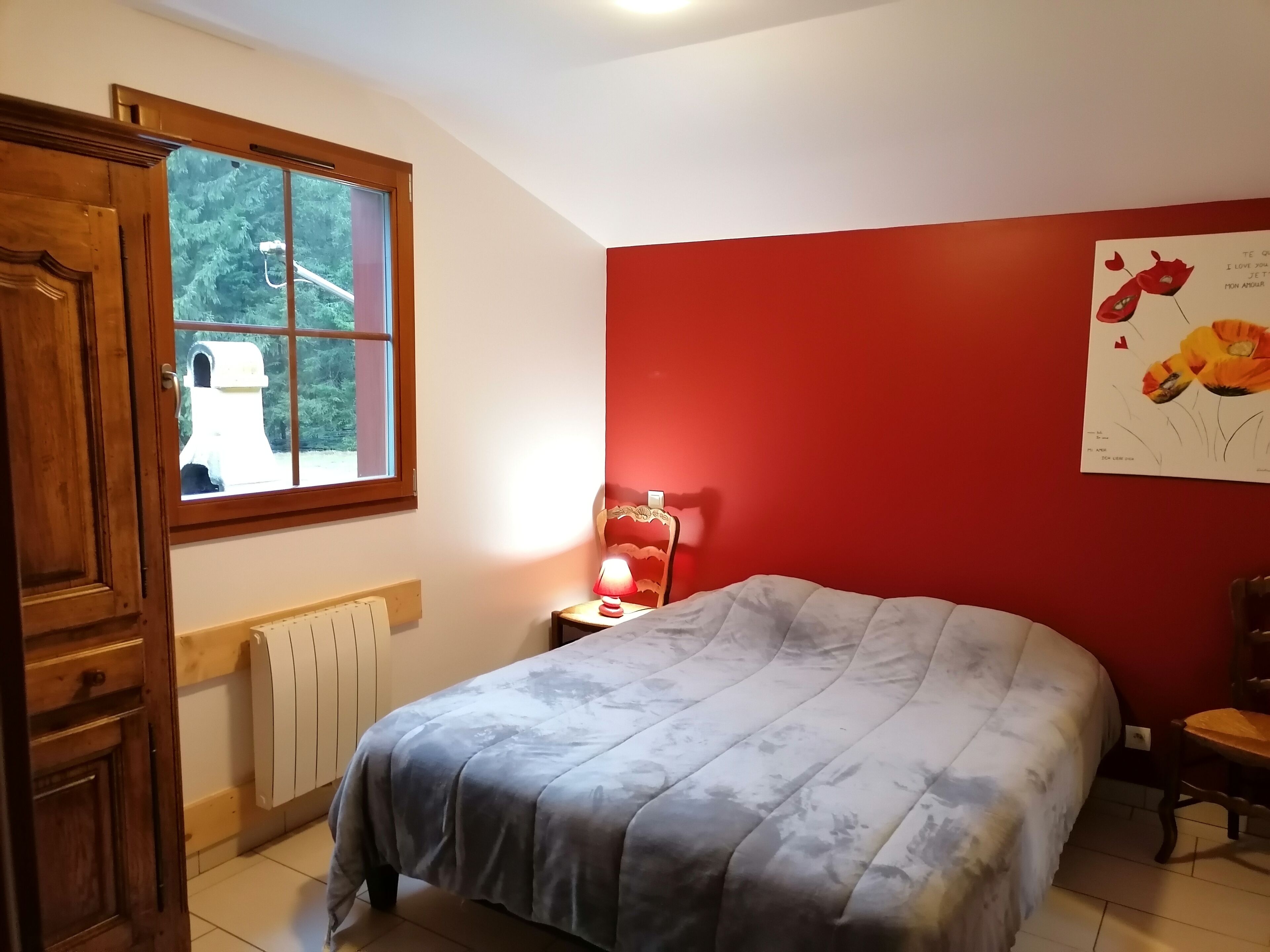 2 chambres, fer et planche à repasser, lit parapluie