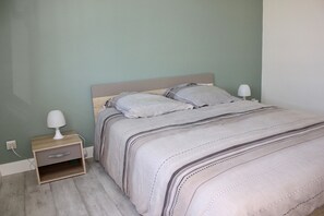 2 chambres, fer et planche à repasser, Wi-Fi gratuit