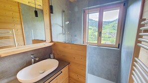 Shower, hair dryer, towels - 1 Gentil Homme - (Megève)