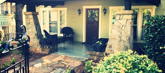 Beau Bungalow, Walk To Downtown et Main Street!