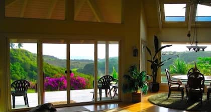 AS SEEN ON TV- Rated #1 Northshore Rental/Retreat with the "Wow" Factor