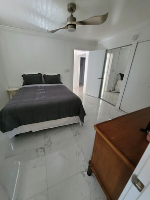 3 habitaciones, tabla de planchar con plancha y wifi gratis 