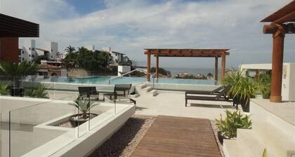 Studio de luxe au coeur de la vieille ville ... Incroyable piscine sur le toit!