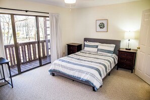 4 bedrooms, iron/ironing board, Internet, bed sheets - 🌄Resort Vacations at Fairfield Glade TN 4 Bedroom Villa with 4 Queen Beds! (Fairfield)