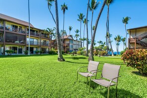 Exterior - 🏖️Desirable Ground Floor Unit | AC & WIFI | Concierge Included (Kailua Kona)