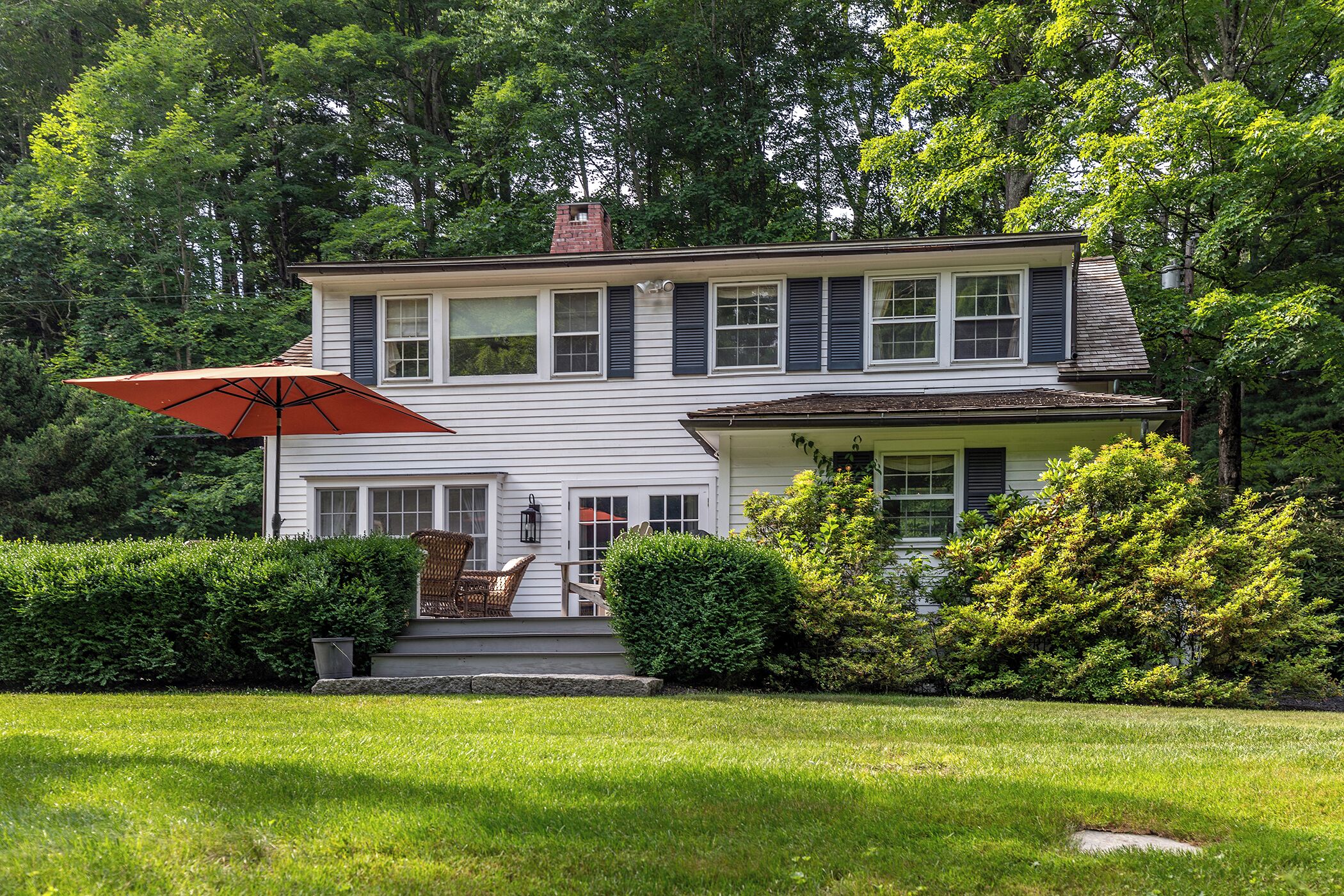 Beautiful pet friendly riverfront vacation home on the Bantam River in Washington Depot