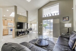 Smart TV, video games, DVD player, table football - Jabba the House – Southern Pool, Star Wars Themed! (Kissimmee)