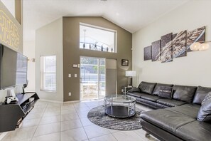 Smart TV, video games, DVD player, table football - Jabba the House – Southern Pool, Star Wars Themed! (Kissimmee)