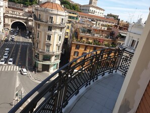 Property grounds - CHARMING APARTMENT PIAZZA DI SPAGNA / TREVI FOUNTAIN OVERLOOKING QUIRINALE  (Roma)