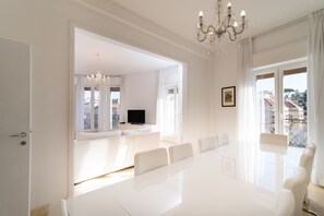 Interior - CHARMING APARTMENT PIAZZA DI SPAGNA / TREVI FOUNTAIN OVERLOOKING QUIRINALE  (Roma)