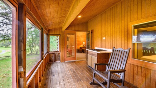 Wisconsin Dells | Pool & Waterpark Access | 2BR Timber