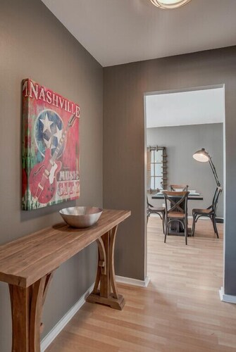 Riverfront Condo Walk to downtown Nashville with a view