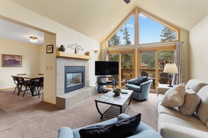 TV, fireplace, DVD player