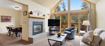 Vues sur les pentes, Master Suite w / King Bed, Walk to Gondola or Lifts, WIFI gratuit