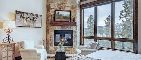 6 bedrooms, free WiFi