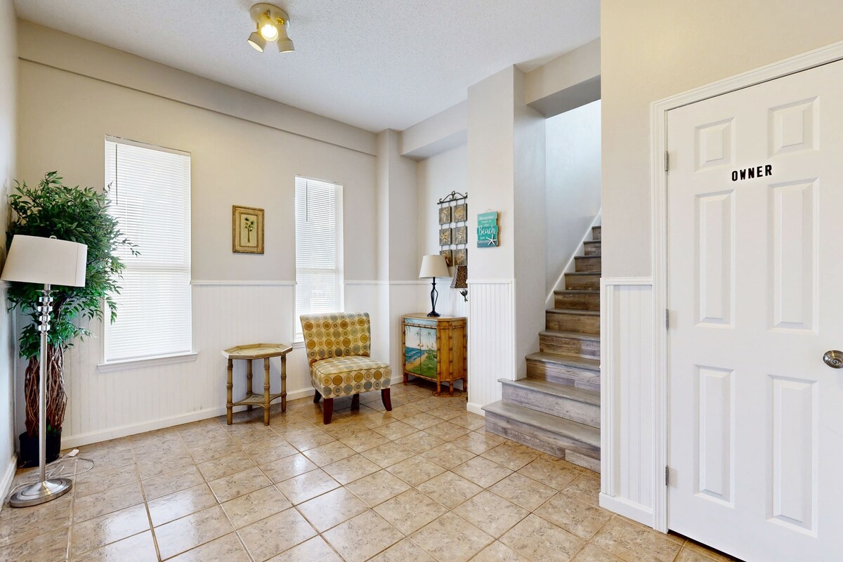 Photo 25 of Large home with private pool & ocean views - beach nearby, dog-friendly