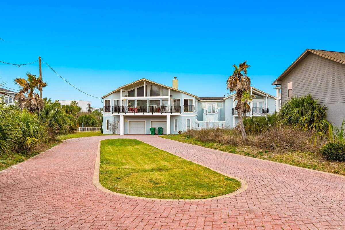 Photo 30 of Large home with private pool & ocean views - beach nearby, dog-friendly