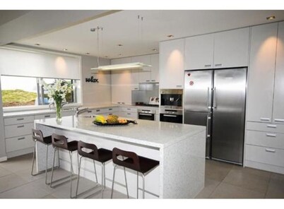 1946 - Omaha Holiday Home