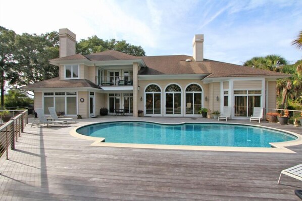 Indoor pool, outdoor pool