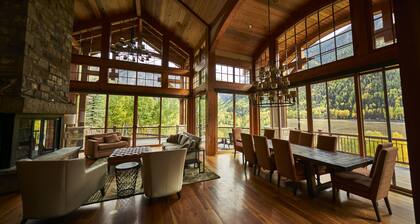 Upea Mountain Home -valmiina festivaaleille ja perhejuhlia!