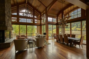 Interior - July 4 Week-just opened up! BOOK NOW! Enjoy Telluride at its Finest! (Telluride)