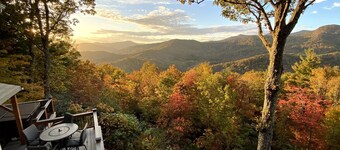 3スイートのプライバシーと素晴らしいマウンテンビューとホットタブ