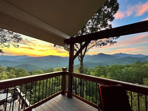 Knobview Retreat - Secluded Mountain Sanctuary
