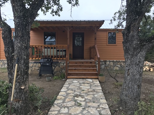 Valley View Cabin at Brazos House Retreat