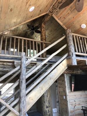 Interior - 8 miles to Mount Rushmore - Sleeps 2 to 6 (Rapid City)