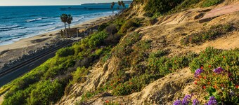 ** Specialbungalow: 3-minuters promenad till stranden **