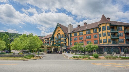 2 Bedroom 2 Bath Hotel Condo at Mountain Creek Resort