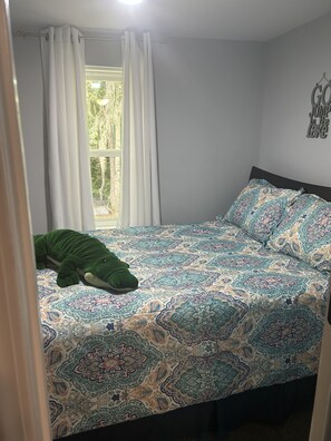 3 bedrooms, free WiFi, bed sheets