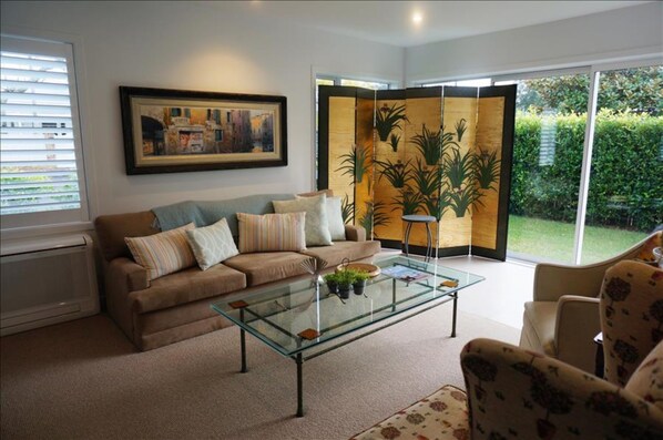 House, 2 Bedrooms | Living area