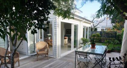 Oxford Cottage - Devonport