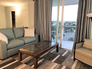 Smart-TV, DVD-Player, Bücher