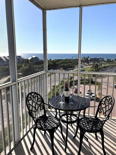 Gulf view Beach & Tennis, 4 min walk to Beach, Free WiFi, Beach Gear