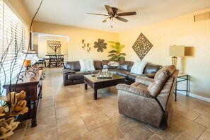 Televisión, chimenea y tenis de mesa 