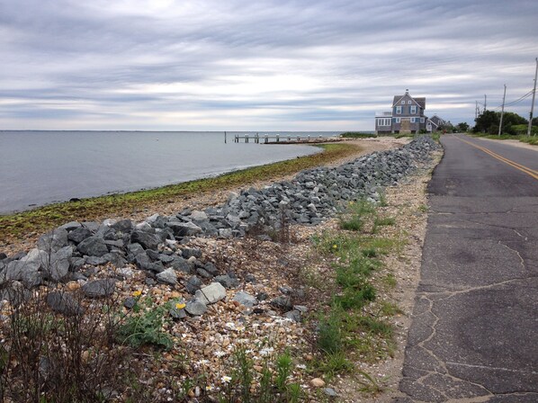Sun-loungers - Conveniently located near Town (Oak Bluffs)