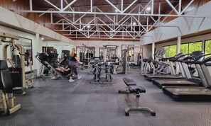 Fitness facility - Private Eco-Villa, Prime Central Location, Ocean Views, Wildlife, and Nightlife (Quepos)