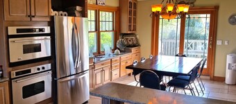 Newly Built 3 Story Home with Beach Parking Pass