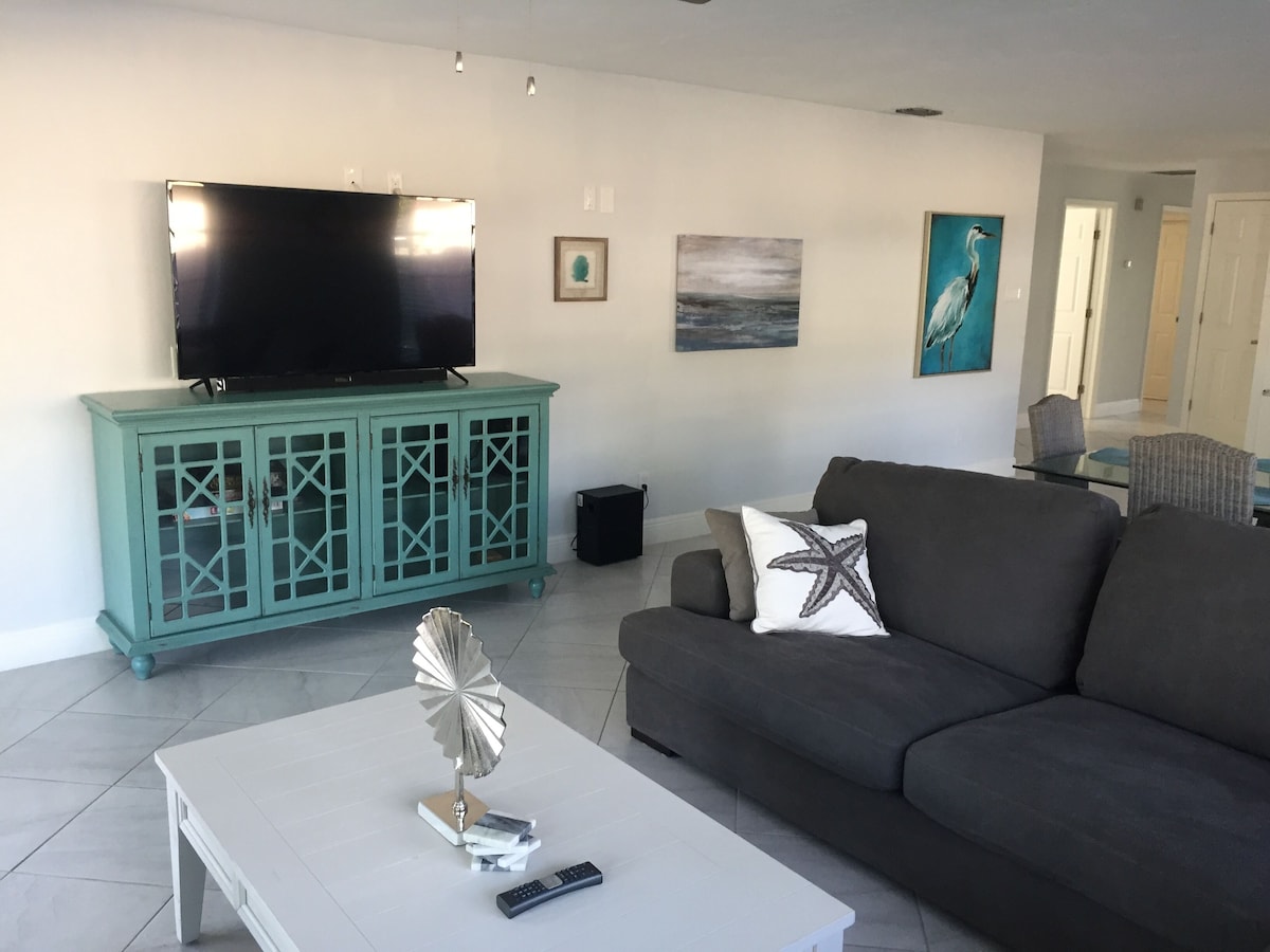 Photo 14 of Naples Pool Home, Walk to Vanderbilt Beach & Mercato